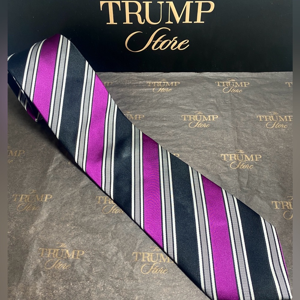Donald Trump Signature Collection Tie-  New w Tags